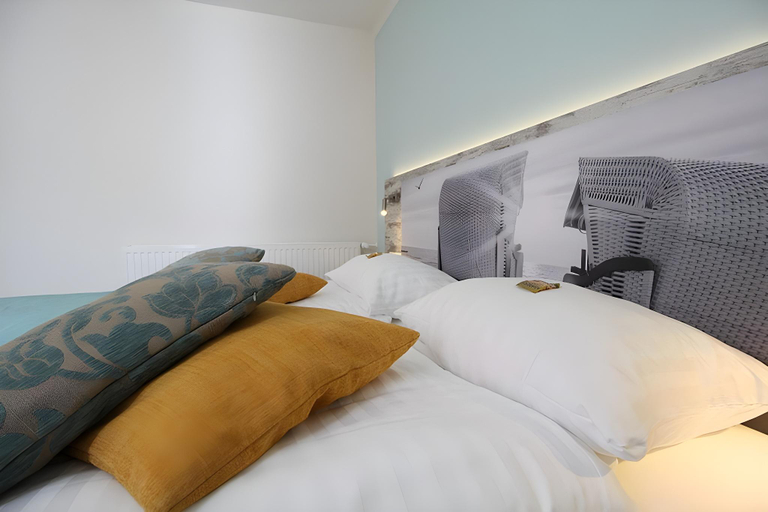 Others 5, City Hotel, Bremerhaven