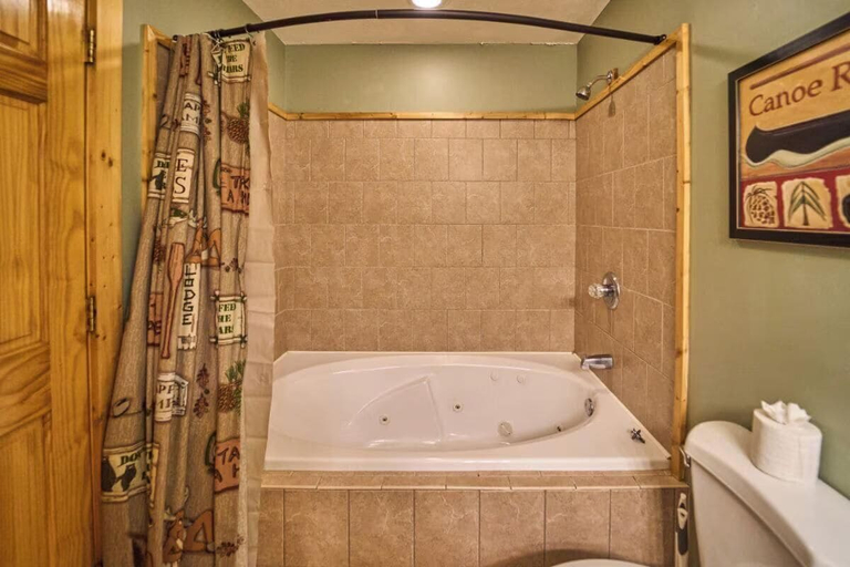 Bathroom 2, Simply Heaven in the Smokies, Sevier