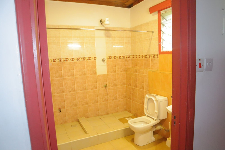Bathroom 5, R 19 Kogelo Villas, Kisumu Central