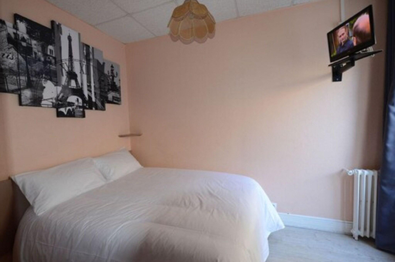 Bedroom 4, Au Cadran Bleu, Hauts-de-Seine