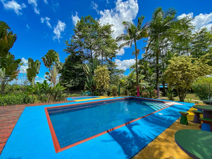 Sport & Beauty 5, Cabinas Faro Arenal, San Carlos