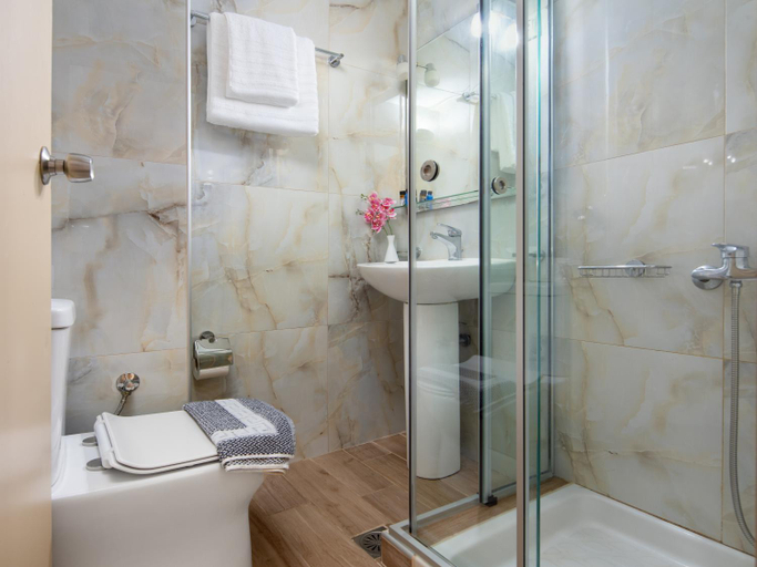 Bathroom 4, Sifis, Crete