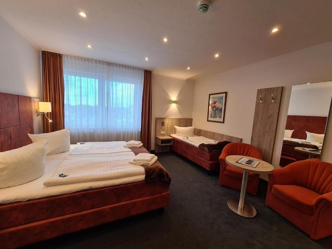 Bedroom 2, Hotel Am Stadtpark, Emsland