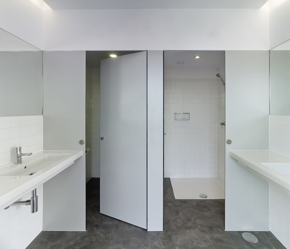 Bathroom 3, Albergue Bela Muxia, A Coruña