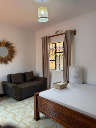 Bedroom 2, AMORA HOMESTAY, Karatu