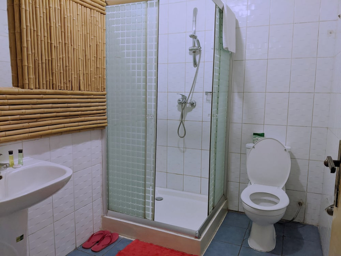 Bathroom, Hotel Ruch, Kampala