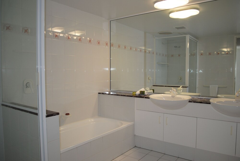Bathroom, Villa Paradiso Palm Cove, Cairns