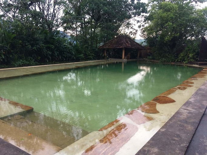 Sport & Beauty, Rainforest Edge, Kalawana