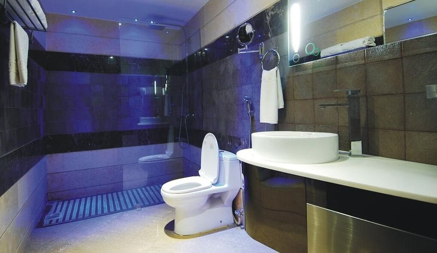 Bathroom 3, Hotel Onn, Ludhiana