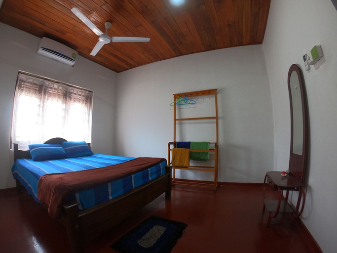 Bedroom 3, Shriniths Place Dodanduwa, Hikkaduwa