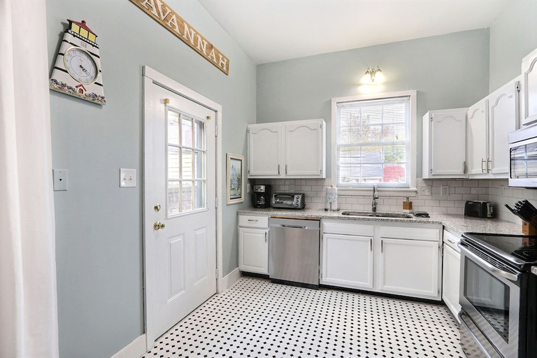 Others 5, Gallery Stays - Low Country, Chatham