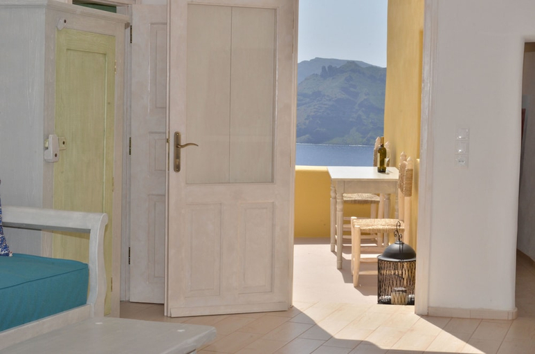 Others 5, Villa Ariadni, South Aegean