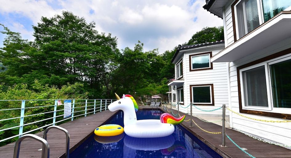 Sport & Beauty 3, Gapyeong Camel Pension, Pocheon