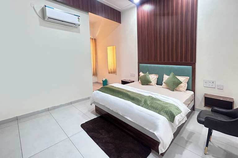 Room 5, FabHotel Prime Shri Shyam Ananda Palace - Nr Toran Dwar, Sikar
