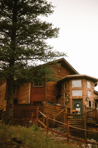 Others 2, Juniper Mountain House, Jefferson