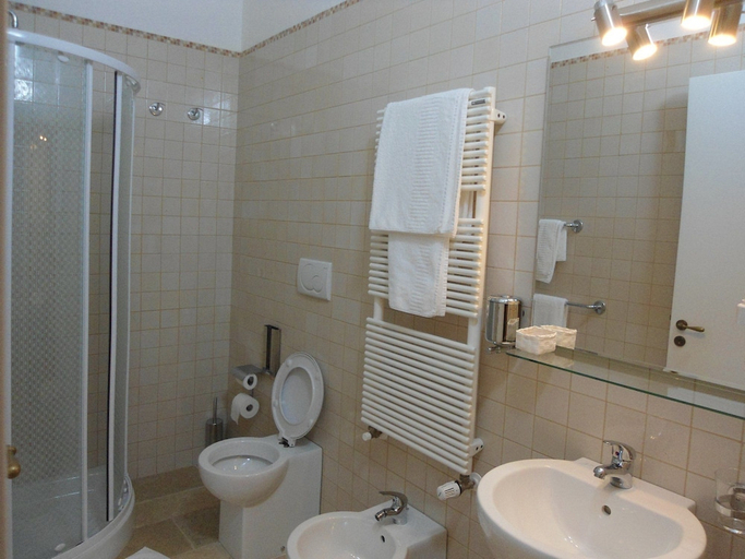 Bathroom, Parco dei Manieri, Bari