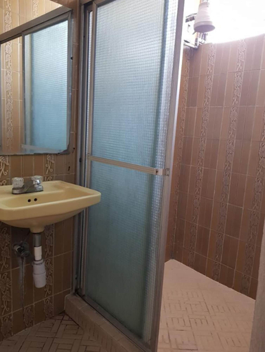Bathroom 4, Hotel Metropolitano, ZONA 1