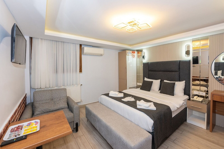 Bedroom 5, T-Square Residence, Beyoğlu