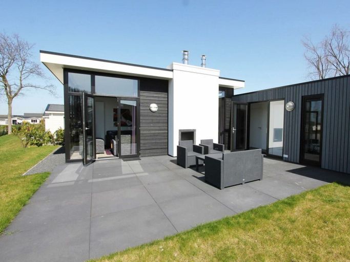 Primary image, Holiday Home in Halfweg With Terrace, Haarlemmerliede c.a.