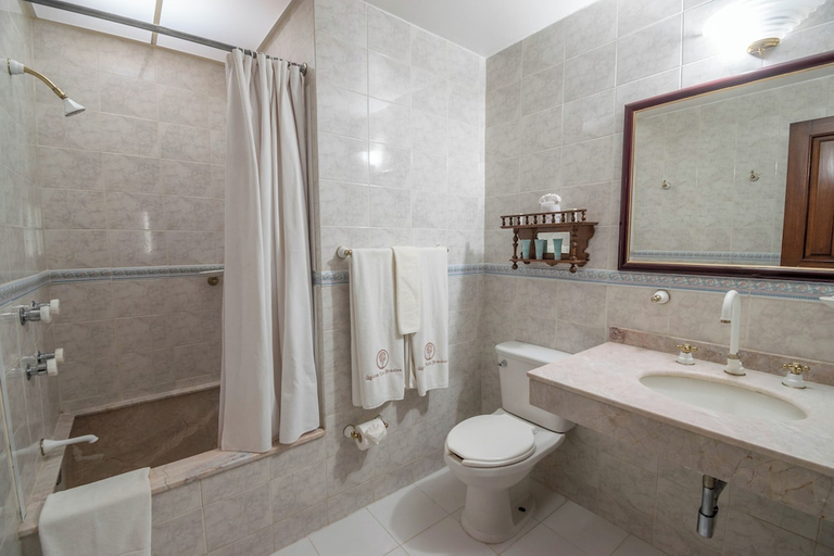 Bathroom 4, Quinta Las Acacias Boutique, Guanajuato