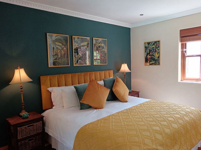 Room 3, D'Vine Maison, Cape Winelands