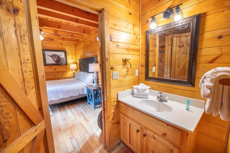 Room 2, Altitude Adjustment, Sevier
