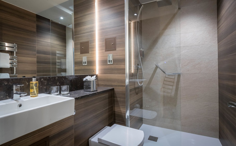 Bathroom 3, Hotel 7 Dublin, Dublin