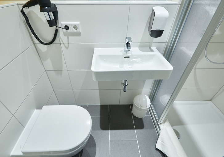Bathroom, McDreams Hotel Essen-City, Essen