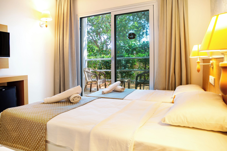 Bedroom 3, Dilekagaci Boutique Hotel and Beach, Bodrum