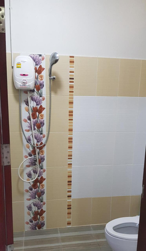 Bathroom 4, Khwahol Guesthouse, Don Sak