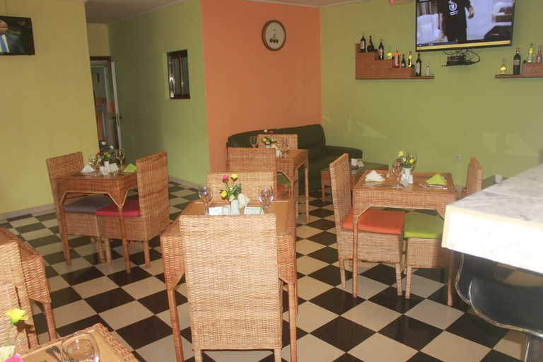 Food & Drinks 4, Liza Hotel, Mfoundi
