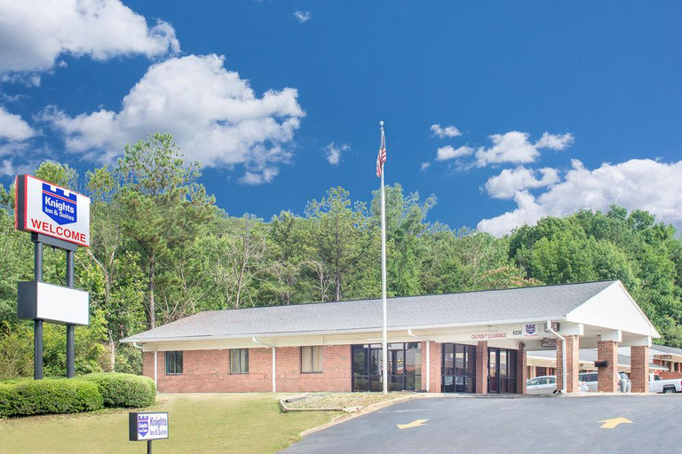 Exterior & Views, Super 8 Anniston, Calhoun