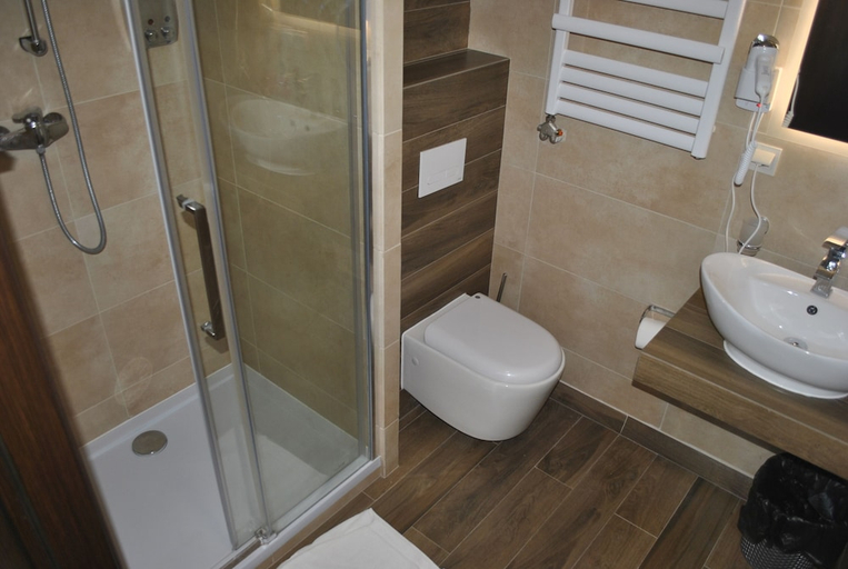 Bathroom 3, Hotel Zakliki, Kraków