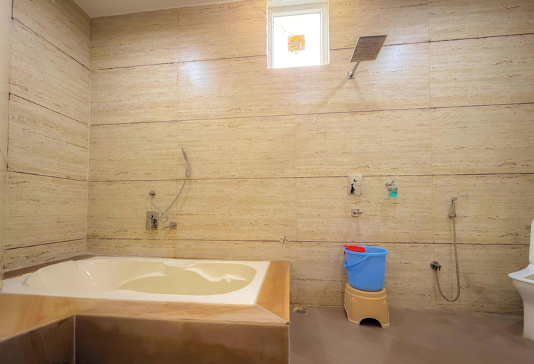Bathroom 4, Hotel Shri Radha Orchid, Mathura