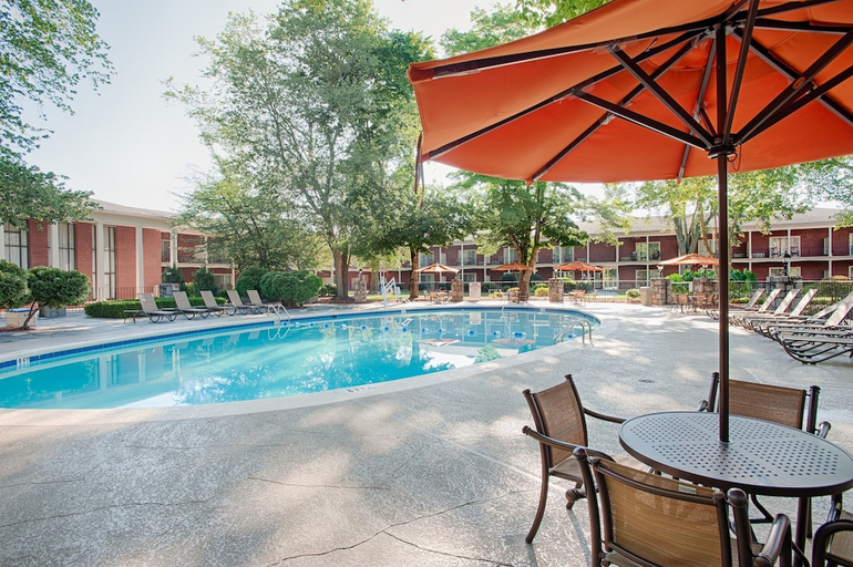 Sport & Beauty, Stone Mountain Inn, DeKalb