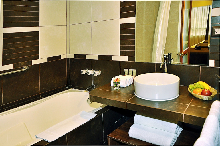 Bathroom 3, Polo Cusco Suites, Cusco
