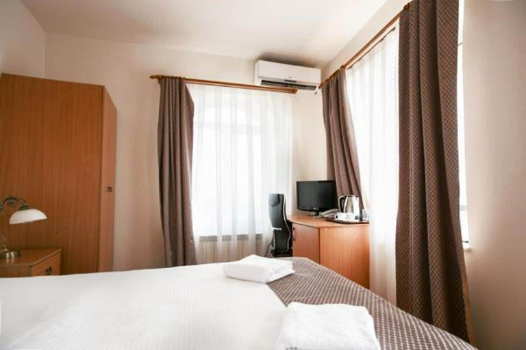 Bedroom 2, Old City Inn Hotel, Baku