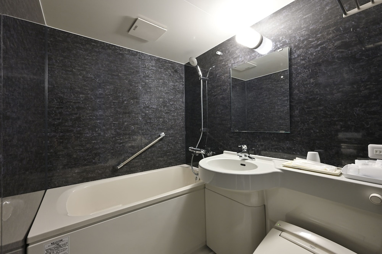 Bathroom, Hotel Sun Okinawa, Naha