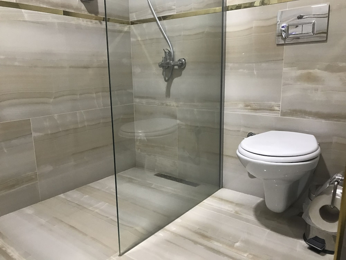 Bathroom 2, Tumay Hotel, Bodrum