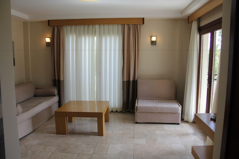 Bedroom 3, Villanaz Apart Hotel, Bodrum