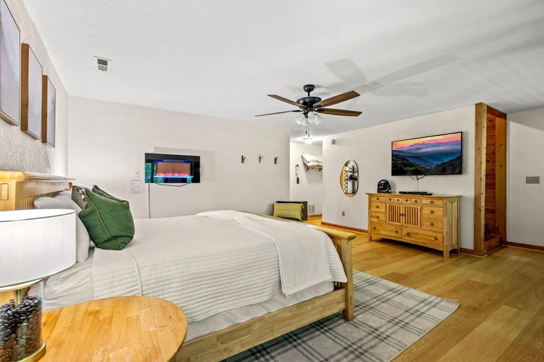 Bedroom 2, Mountain Dream, Sevier