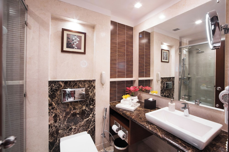 Bathroom 4, City Club Phase Iii, Gurgaon