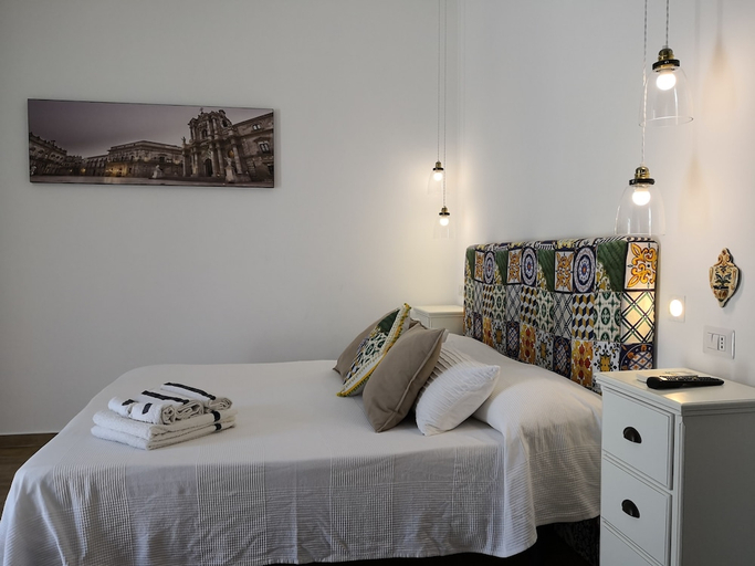 Bedroom 2, Case Damma, Syracuse