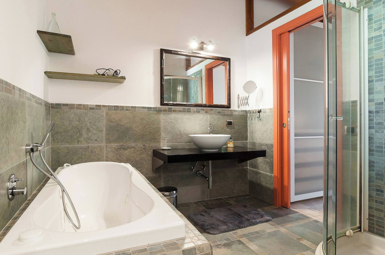 Bathroom 3, Villa La Cesa max 8 Person, Latina