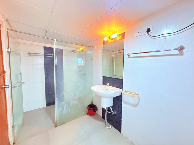 Bathroom 4, Digha Hotel with Pool Park Prime, Purba Medinipur