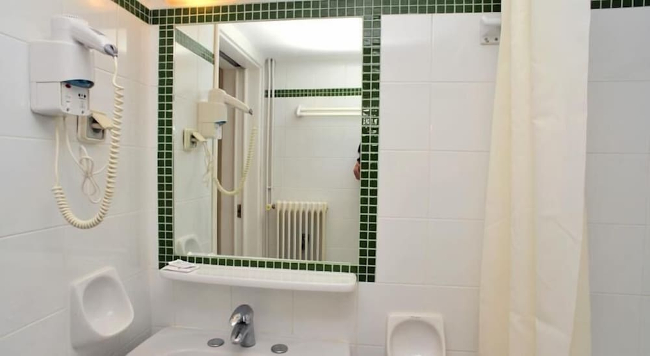 Bathroom 4, Sea Colours, South Aegean