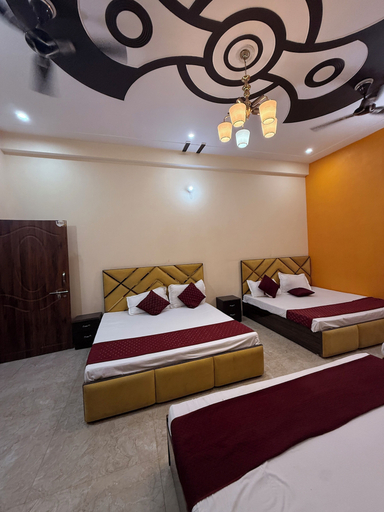 Room 4, Hotel Vedas Villa 15 mnt frm Ram Temple, Faizabad