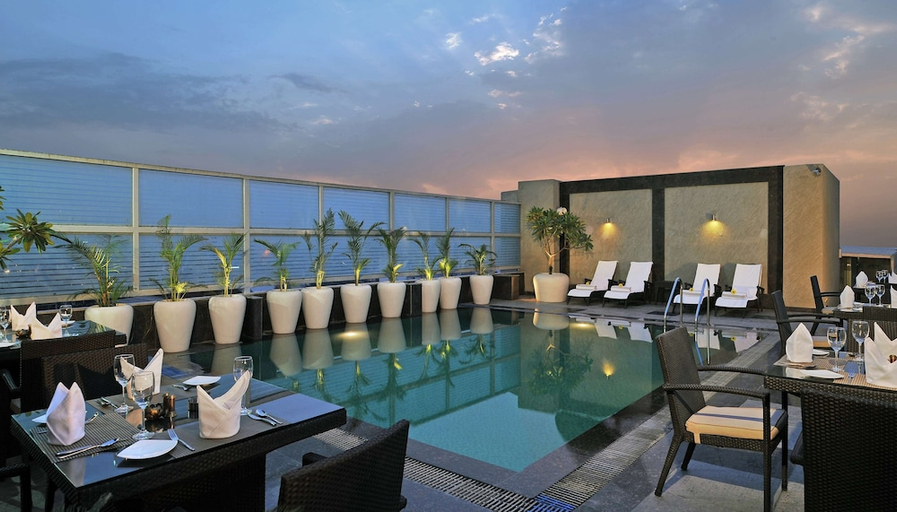 Sport & Beauty 2, Country Inn Suites By Radisson Gurgaon Sector 12, Gurgaon