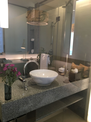Bathroom 5, Taj Yeshwantpur, Bengaluru, Bangalore