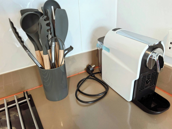 Coffee and/or coffee maker 4, Friendly 2BR in Phuket Central With Pool & gym, Phuket Island
